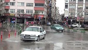 K?rklareli'de Ya?mur Etkili Oluyor