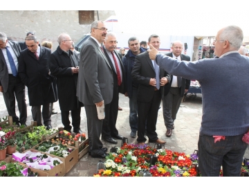 CHP’li Belediye Ba?kanlar?’ndan P?narhisar Ç?kartmas?