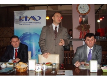 K?AD, üyelerini Pakistanl? i?adamlar?yla bulu?turuyor