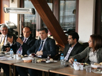 “Belediyenin görünen yüzü bas?nd?r”