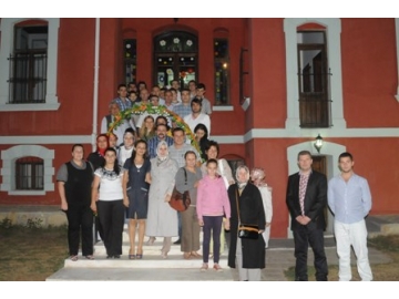 Zaman Gazetesi�nden bas?na iftar