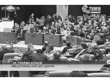 CHP yemin etmeyerek, BDP ise meclise girmeyerek boykot yapt?