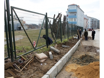Orta Refüjlerdeki Parke ve Ta? Dö?emeleri devam ediyor