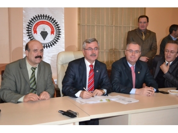 K?rklareli Belediyesi’nde 132 memur Toplu Sözle?me mutlulu?u ya?ad?