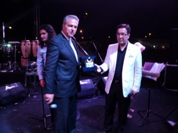 Ba?kan Aç?kel’den Vekil Gür?an’a plaket