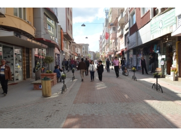 Vatanda? Karaumurbey Caddesi’nin trafi?e kapat?lmas?n? istiyor
