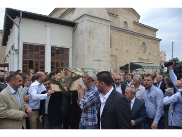 Bakan Binali Y?ld?r?m, Dan??man?n? ac? g�n�nde yaln?z b?rakmad?