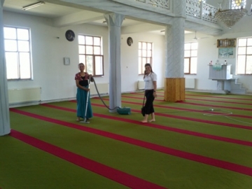 Kavakl? Meydan Camii’ne yeni avizeler tak?ld?
