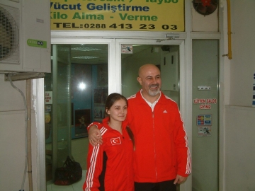 ?amilo?lu “ Neslihan çal??kan’dan madalya bekliyorum”