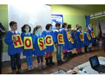 Kocah?d?r’?n minik ö?rencilerinden büyük gösteriler