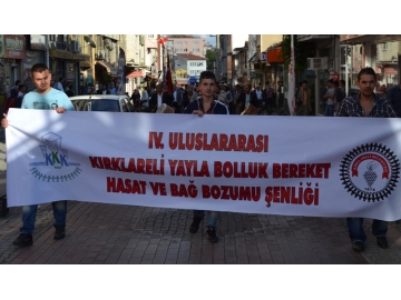 3 g�n s�recek ?enlikler kortejle ba?lad?