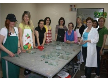 LUTED 2011 y?l?nda �rnek bir projeye imza att? Cam ??letmecili?i Kursu ba?lad?