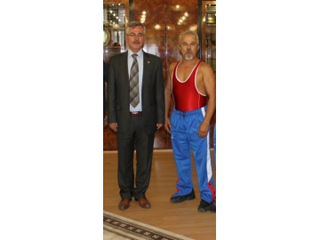 Galip Tarhan D�nya 3.nc�s�‏
