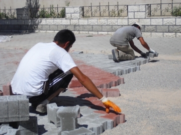 Sungurbey Caddesi’ndeki kilit ta?? çal??malar?na sona gelindi