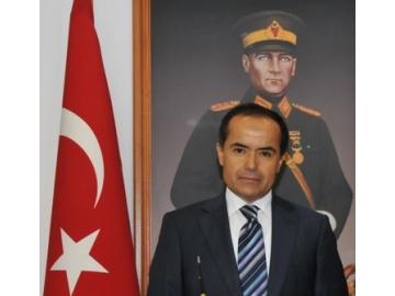  “Atatürk bizlere barışçı bir ülke ve onurlu bir geçmiş bırakmıştır”