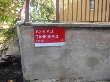 “Üç y?ld?r dedemin ismine yap?lan bu sayg?s?zl??a bir son verilsin”