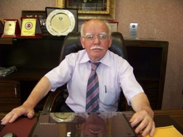 “Kas?m Önad?m’? rahmet ve minnetle an?yoruz”