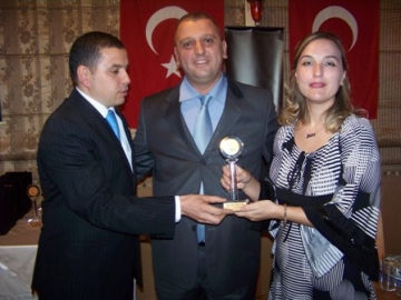 �Kuyumculuk; sab?r, ho?g�r� ve d�r�stl�?�n b�t�nle?ti?i ?erefli bir meslektir�