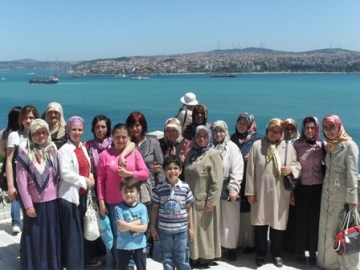 Tarihi yerleri ve camileri gezdiler