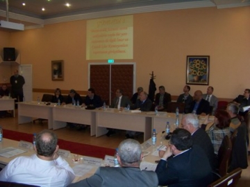 Otobüsçülerin çift tarife ald??? iddia edildi
