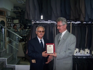 K?rklareli Belediyesi G�n�ll� Temizlik El�isi Ahmet �alo?lu: