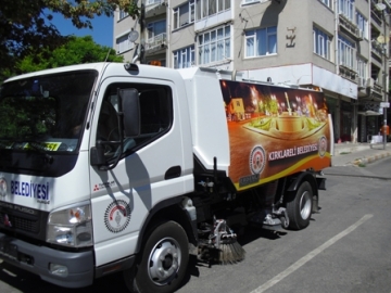 Kırklareli Belediyesi vakumlu temizlik aracı aldı