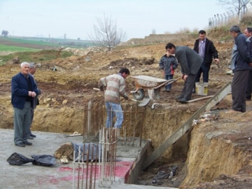 �Top�u Baba K�lt�r Merkezi�nin temeli yo?un kat?l?mla at?ld?