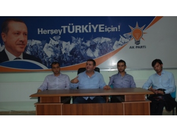 “Daha demokratik Türkiye için “Evet” demeliyiz”