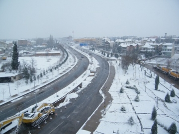 219 kilometre olmak �zere 23 k�y yolu ula??ma kapand?
