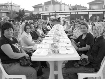 P?narhisar Damperli Ta??y?c?lar Kooperatifi ?ftar Yeme?i verdi