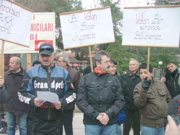 Motosikletçiler sükunete davet etti