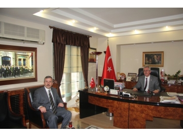 Ba?kan Ça?layan yeni Emniyet Müdür Akay’? a??rlad?
