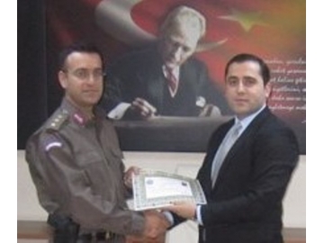 Kaymakam Aydemir ba?ar?y? �d�llendirdi