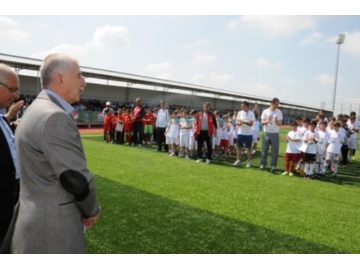 Çorlu Belediyesi ?ehir Stad? Futbol Turnuvas?’na ev sahipli?i yapt?