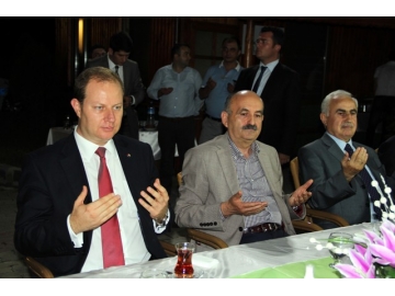 Bakan Dr. Müezzino?lu; “?srail’in sald?r?lar?na tüm dünya göz yumuyor”