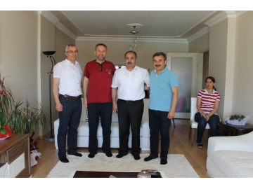 MHP’li Belediye Ba?kanlar?’ndan Serdar Türker’e “Geçmi? Olsun” ziyareti