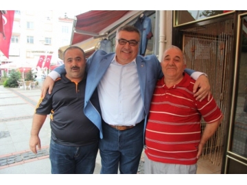 Kesimo?lu, festivale damgas?n? vurdu