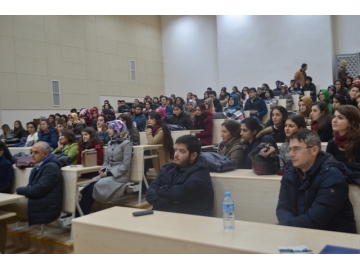 Fen-Edebiyat Fakültesi Toplumsal Araştırmalar Kulübü Seminer düzenledi