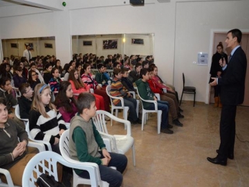 K?rklareli Emniyeti “Gelecek Çocuklar?m?zla Güzel” Projesi’ni ba?ar?yla yürütüyor