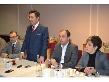 Vekil Gür?an, ?l Te?kilat? Üyeleri ve Bas?n Mensuplar?yla kahvalt?da bulu?tu