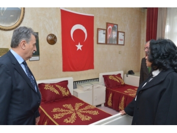 Vali Civelek Alpullu ?eker Fabrikas?’ni gezdi