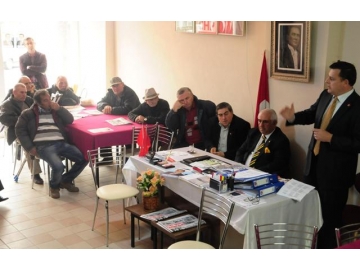 Gündo?du gezip, bilgilendiriyor