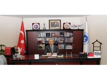 “Kütüphaneler topluma kar?? büyük görev üstlenmi?tir”