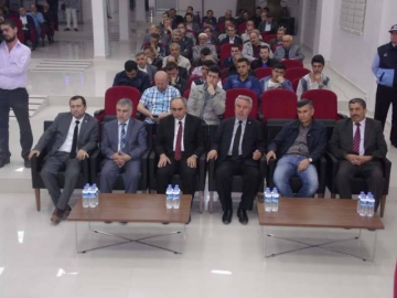 “Ermeni Tehciri 100. Y?l?”nda Üsküp’te masaya yat?r?ld?