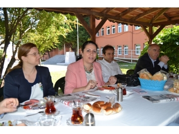 “?htiyaç sahibi her kesime el uzat?yoruz”