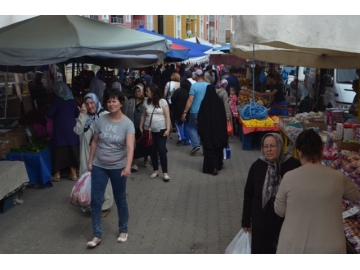 Cumartesi Pazar?’na Ramazan Bereketi geldi